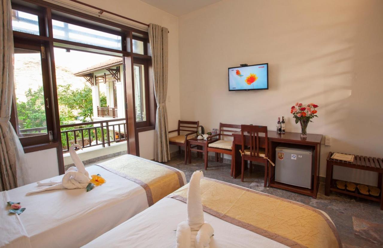 Tnt Villa *