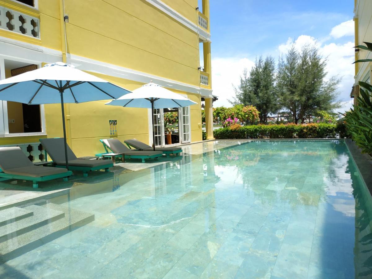 Triple Riverside Hoian Hotel 3*