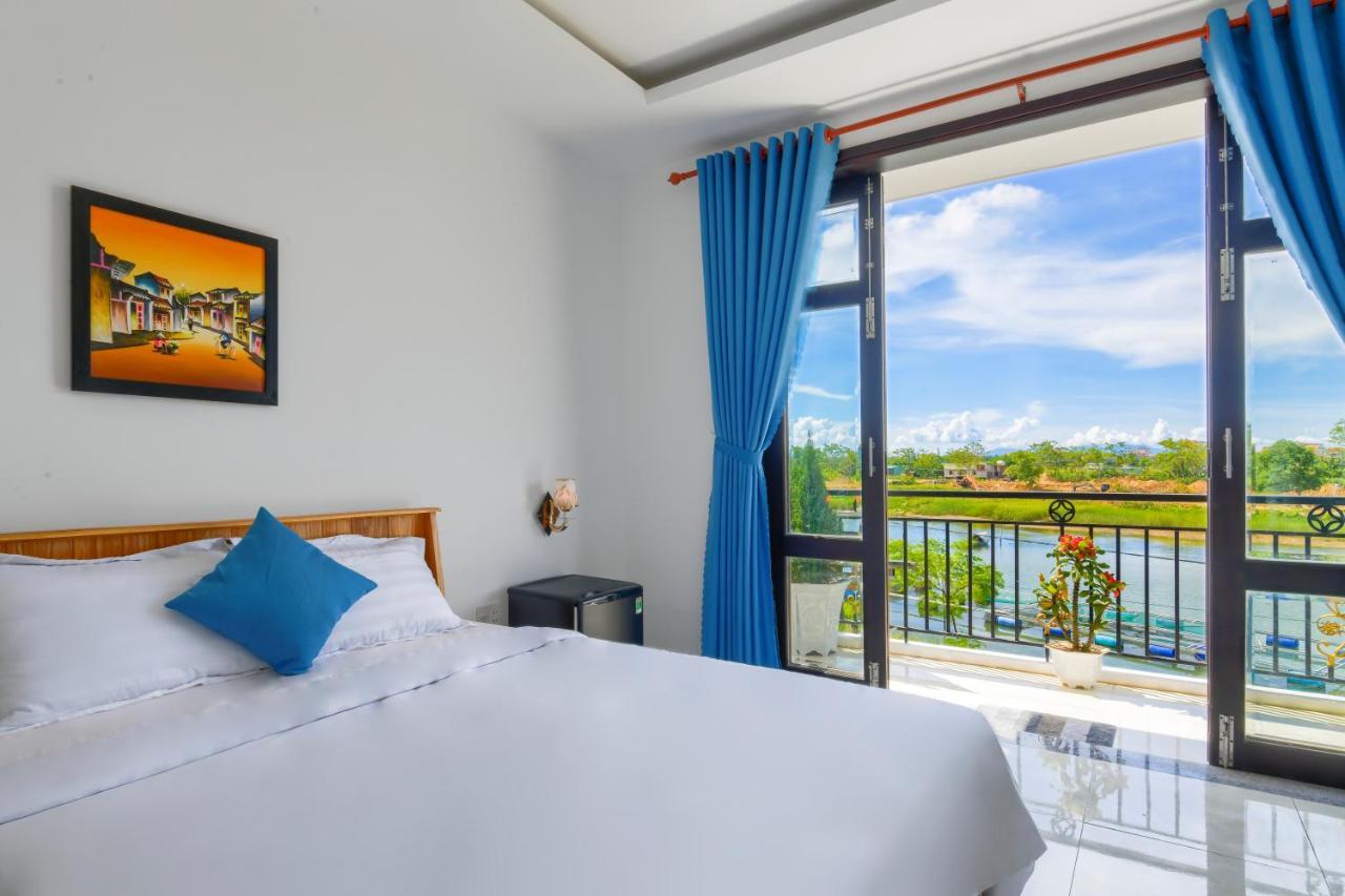 Homestay Gio Chieu - Riverside & Swimming Pool