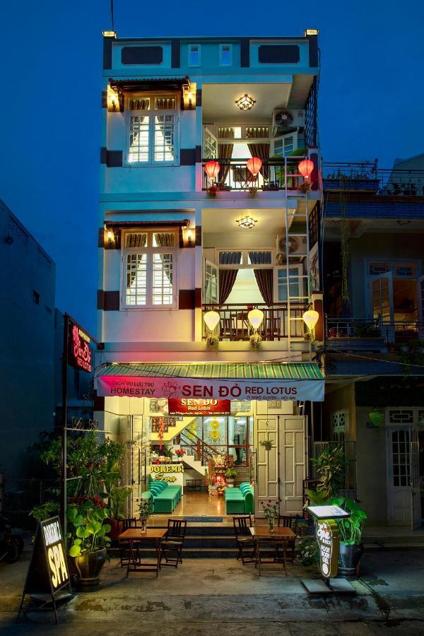 Red Lotus Homestay &