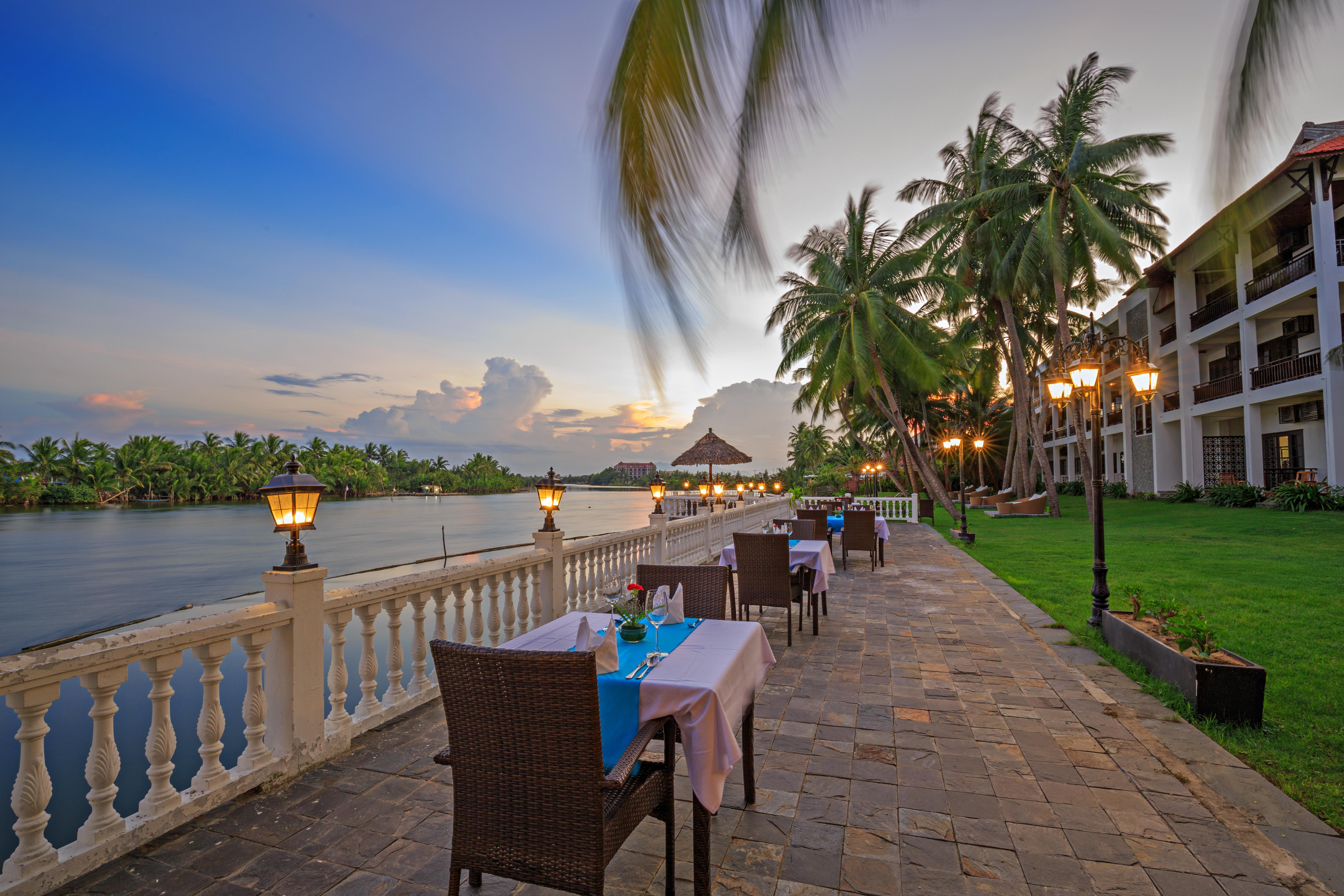 Resort River & Residences