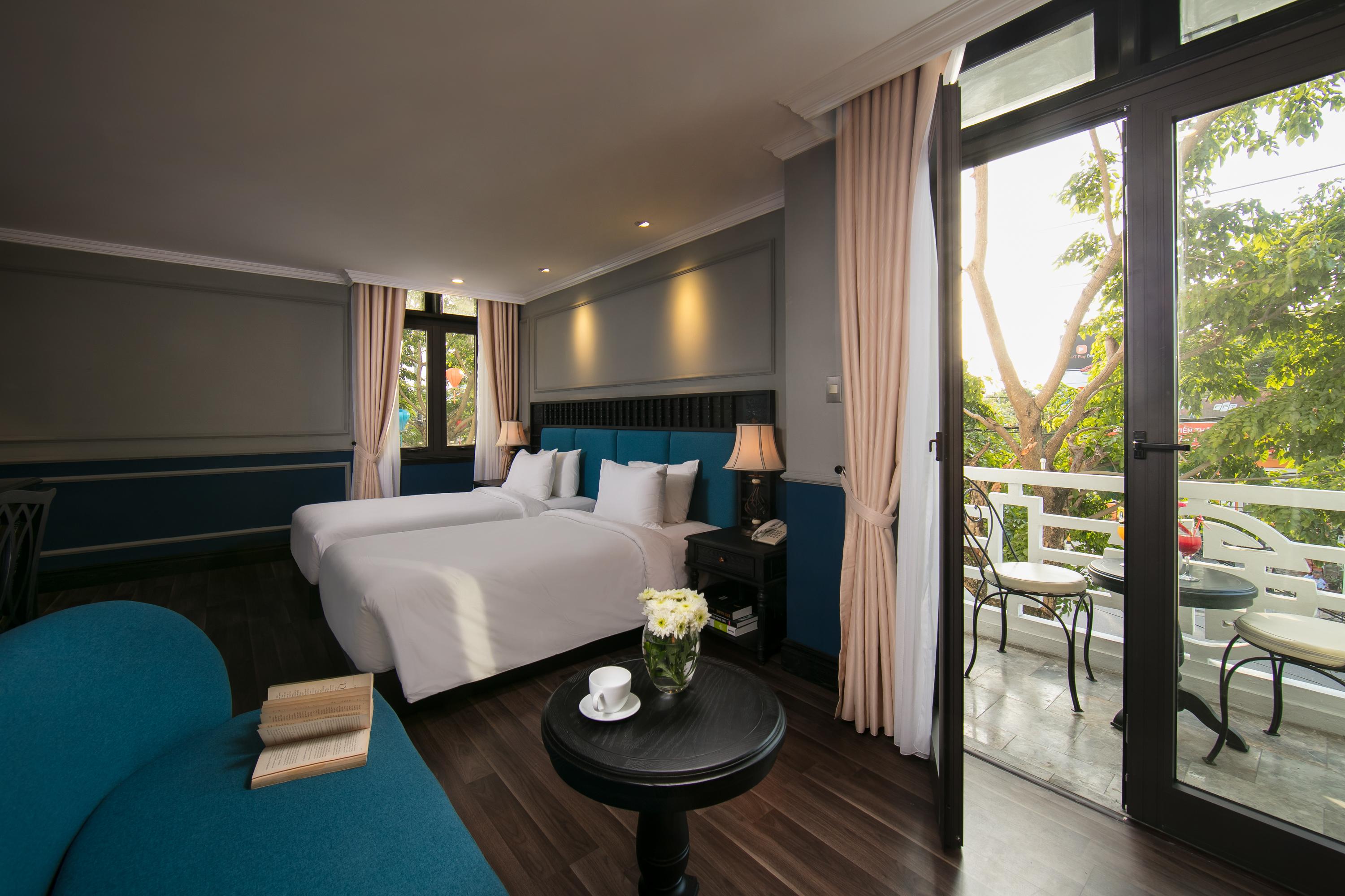 Golden & Hotel 4*