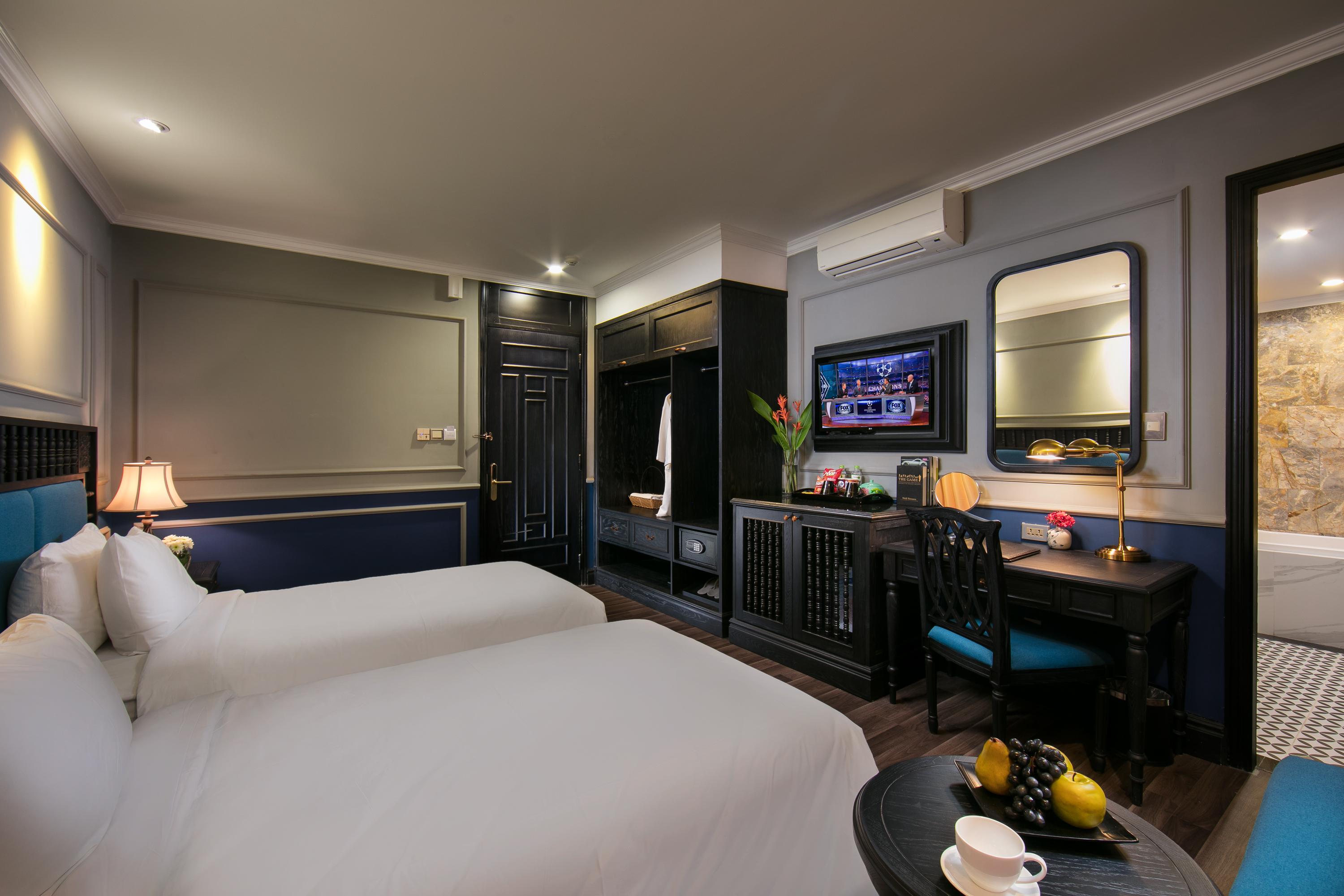 Golden & Hotel 4*