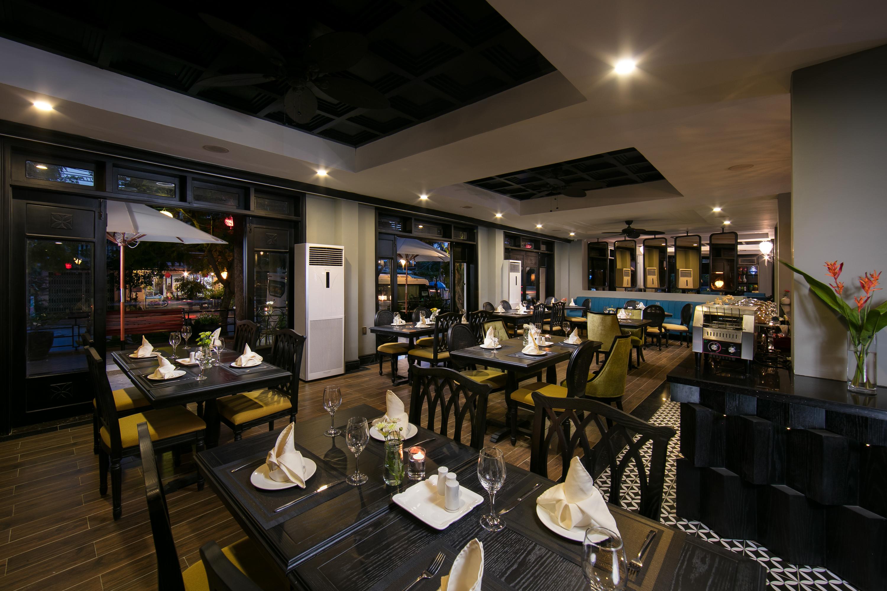 Hotel Golden & 4*