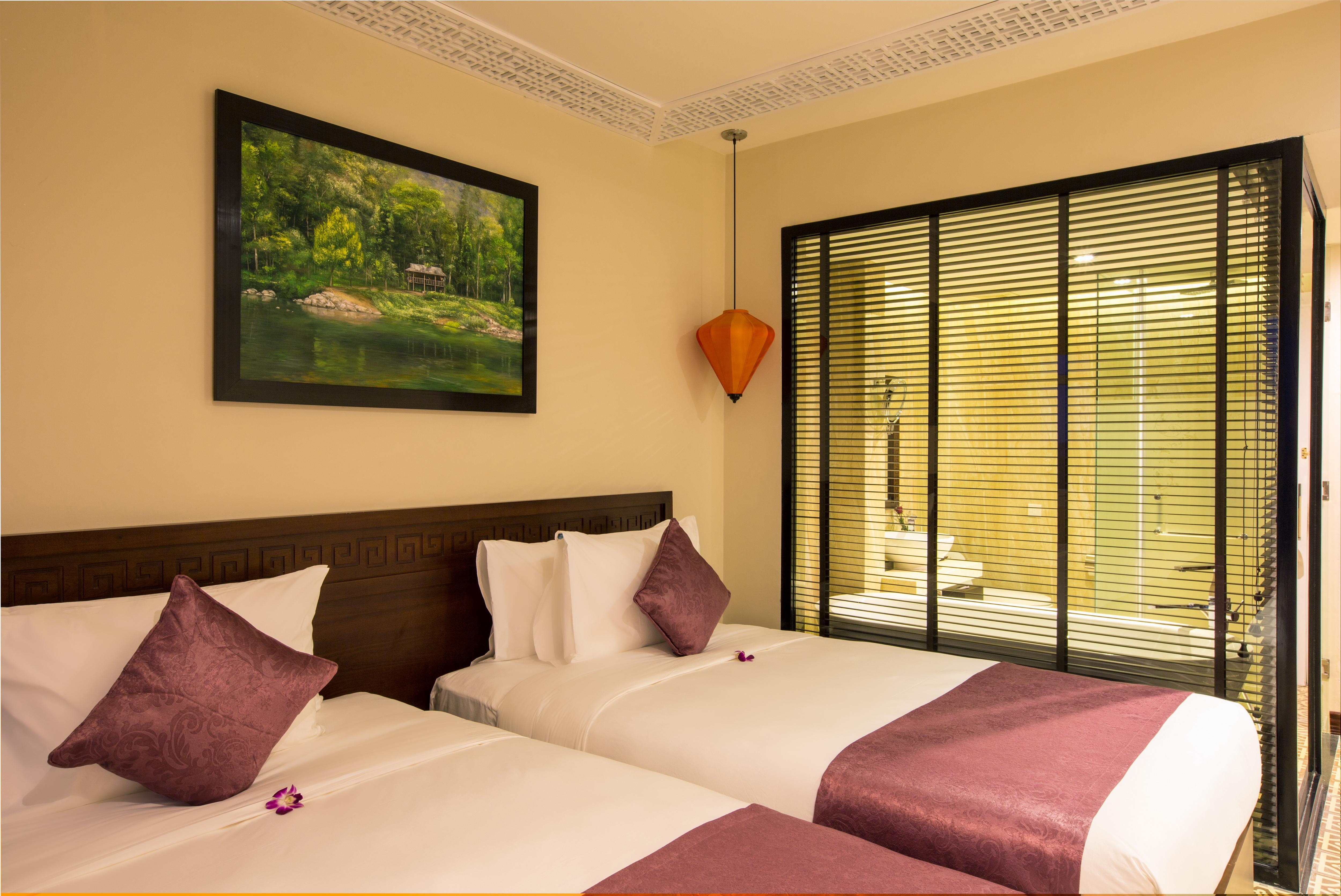 Royal Riverside & 4* Hoi An