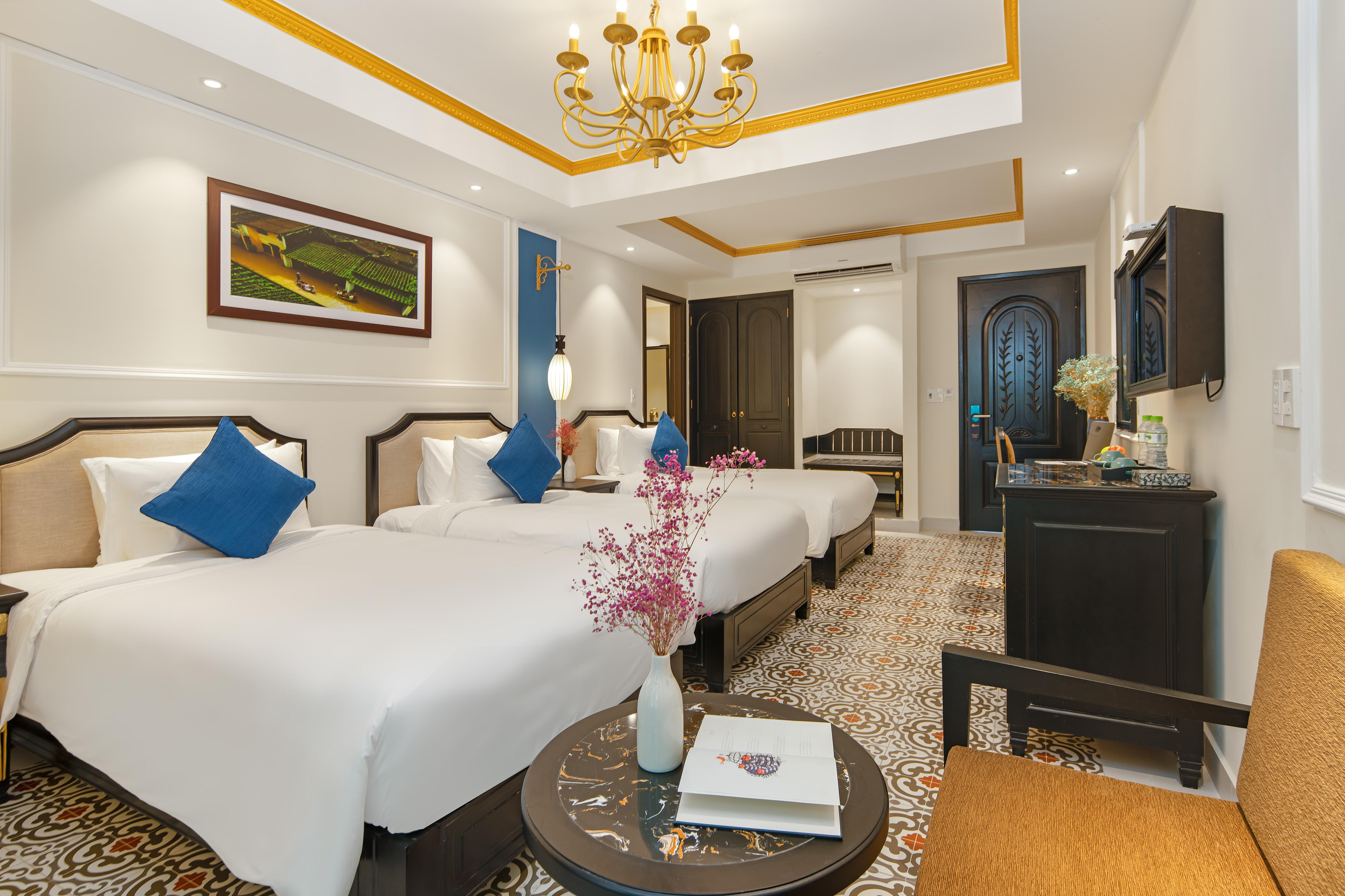 Hotel Blue Sky Boutique & 4*