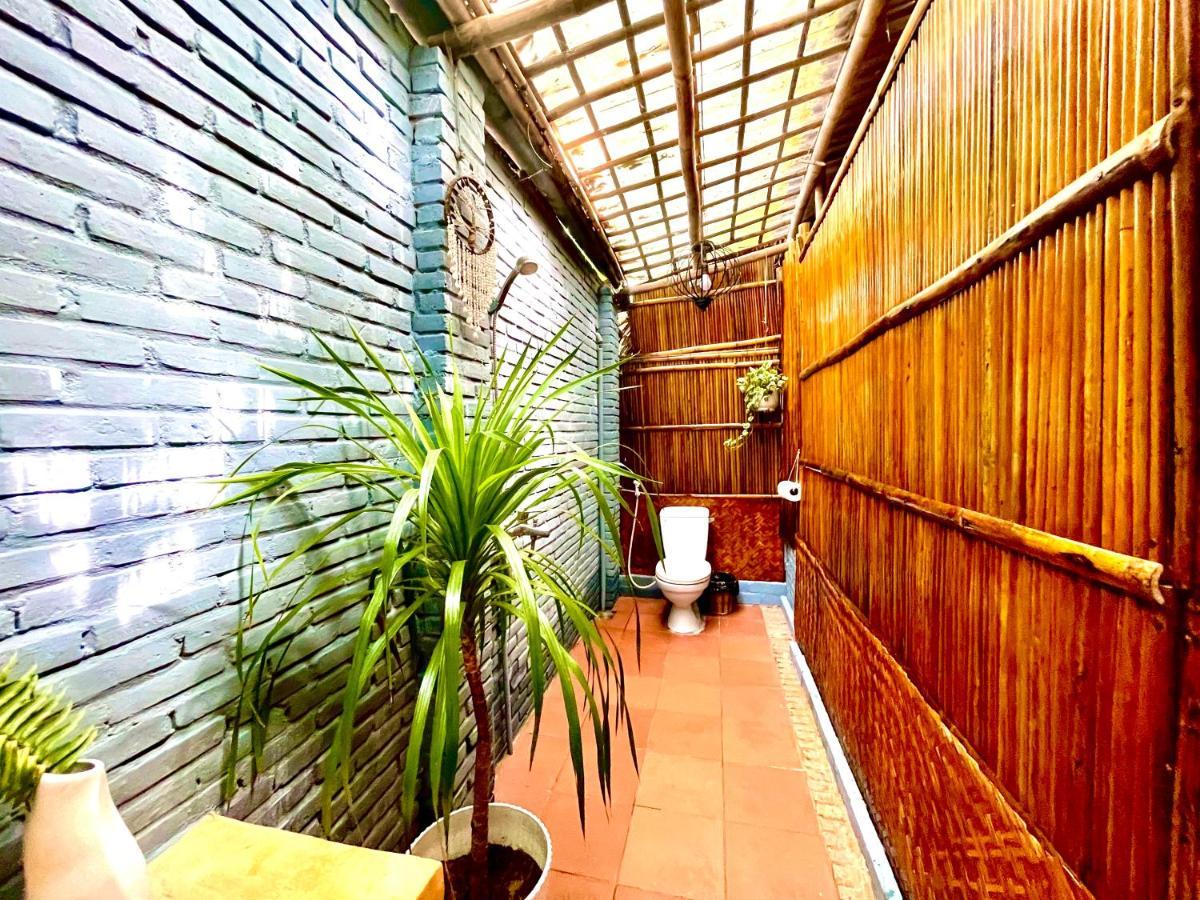 Homestay Under The Coconut Tree