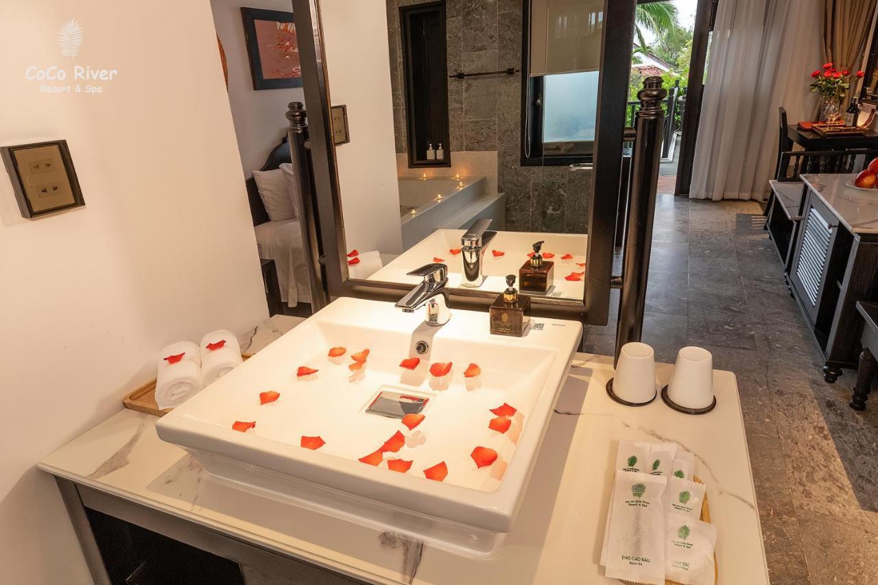 Coco River & Resort 4*