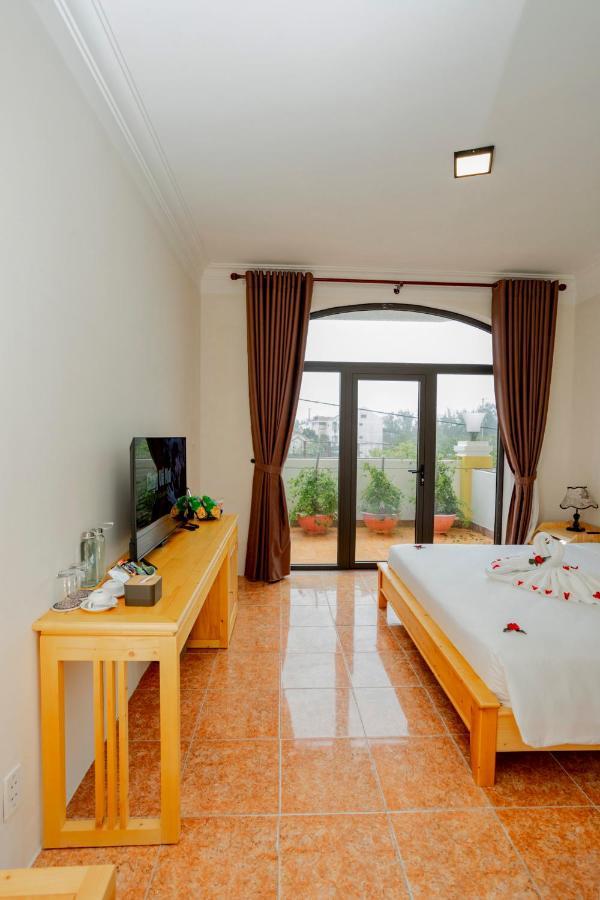 Hotel Sea And