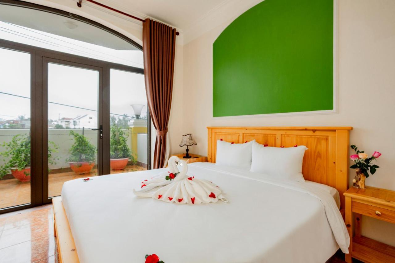 Hotel Sea And 3*