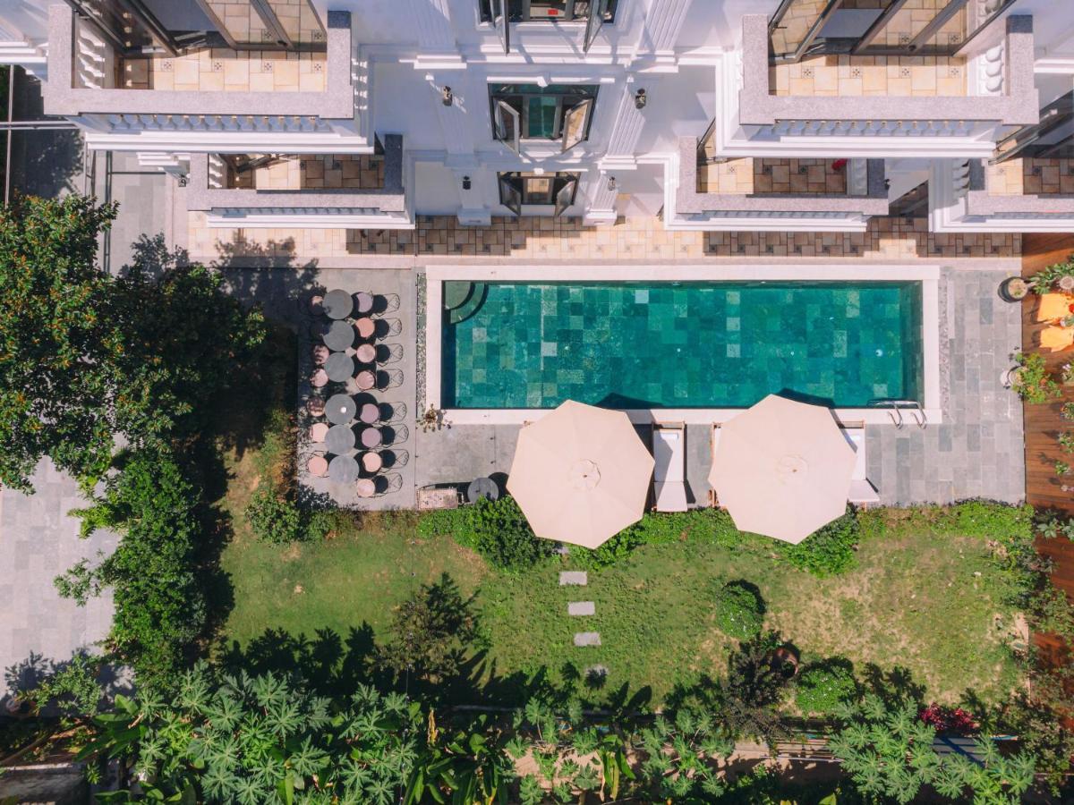 The Sunshine Villa *