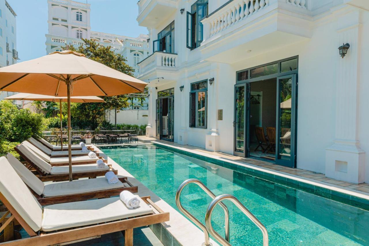 The Sunshine Villa