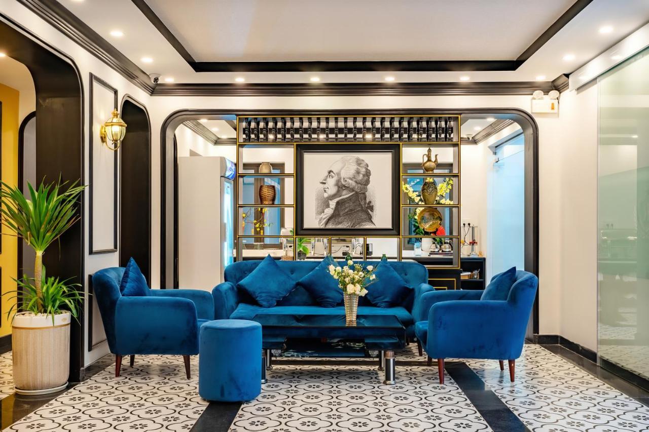 Royal Mansion Boutique