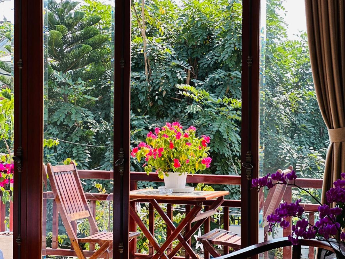Thuy House *