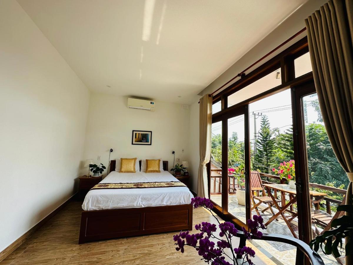 Thuy House *
