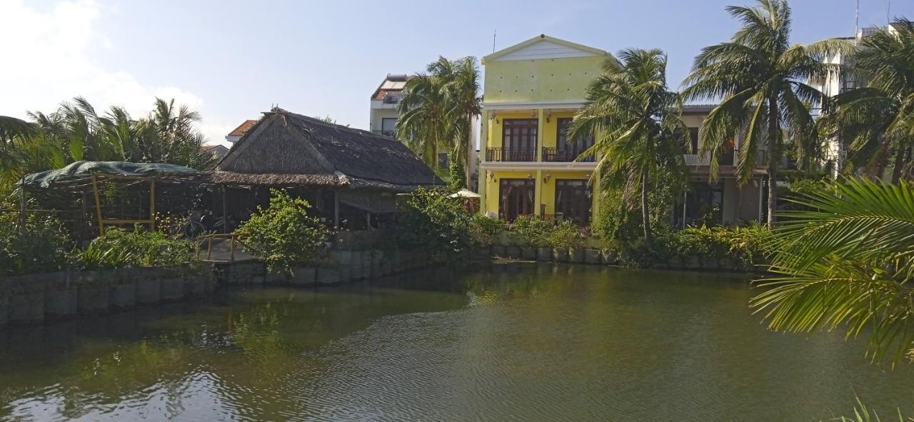 Lakeview Homestay *