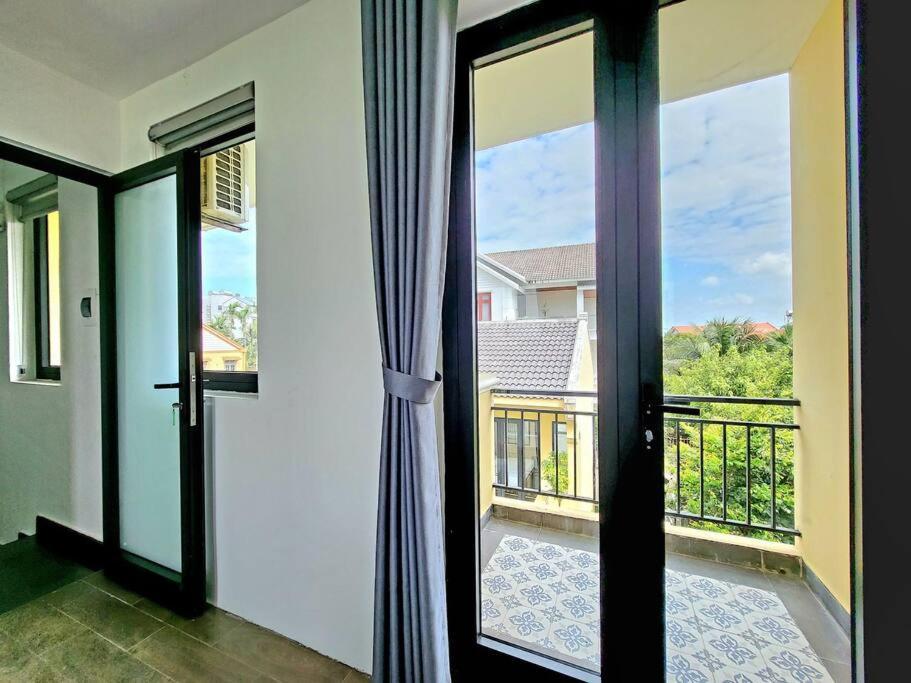 Delightful Romantic 4-br Apartment