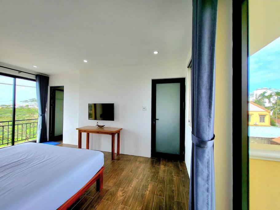 Delightful Romantic 4-br Apartment *