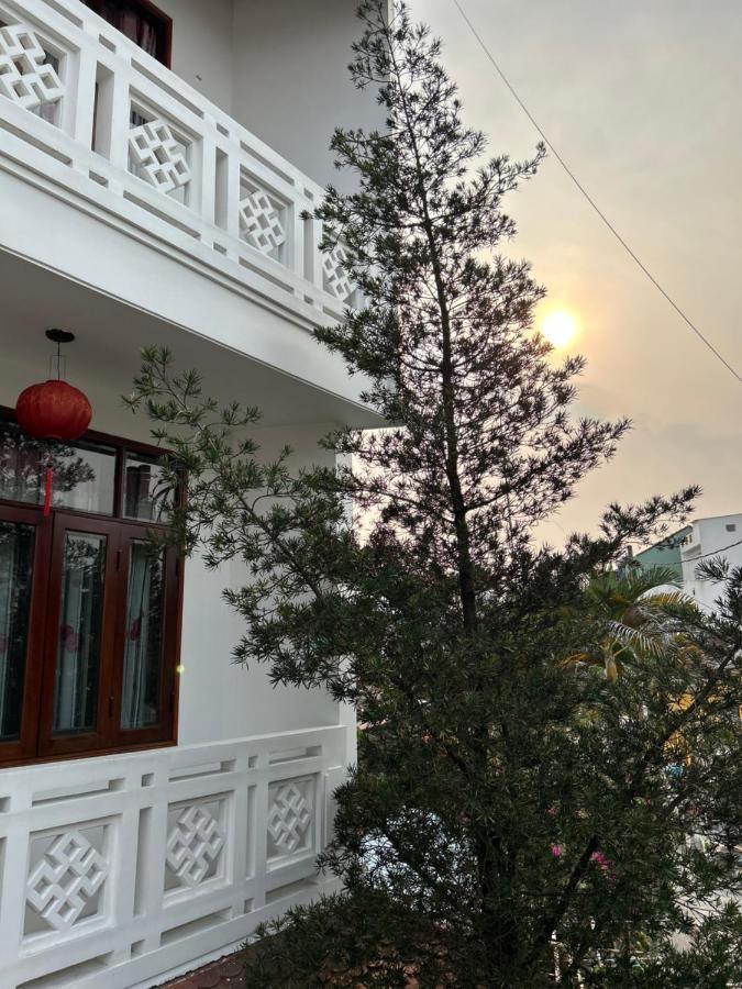 Vang Anh * Hoi An