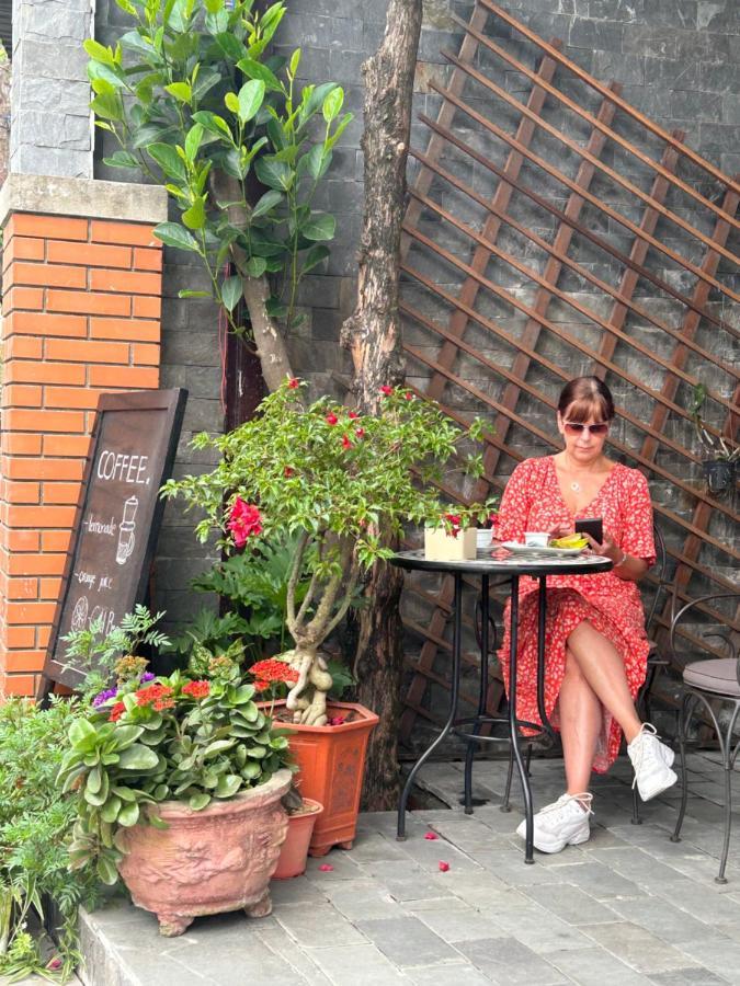 Vang Anh * Hoi An