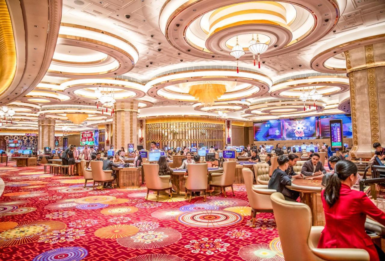 New World Hoiana Khu nghỉ mát 5*