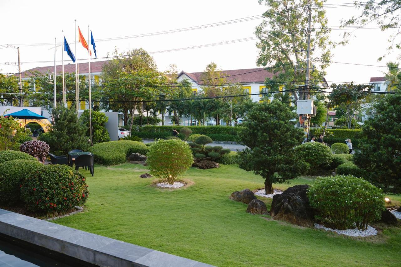 Almanity & 5* Hoi An