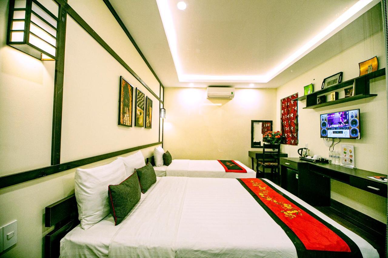 Riverland - Center 3*