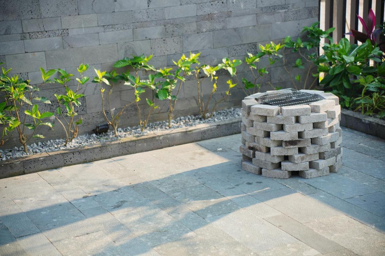 Hola 1 By Ovui Hoi An
