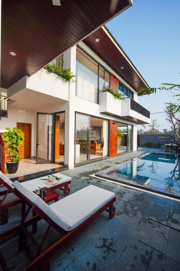 Hola 1 By Ovui * Hoi An