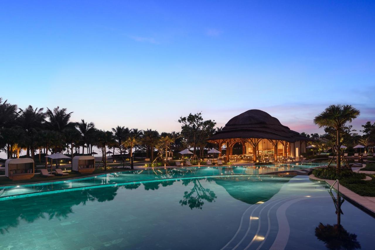 Khu nghỉ mát New World Hoiana 5*