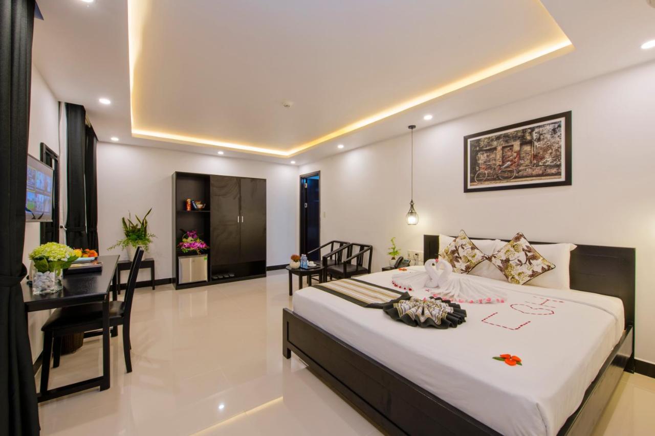 Gem Riverside Hotel