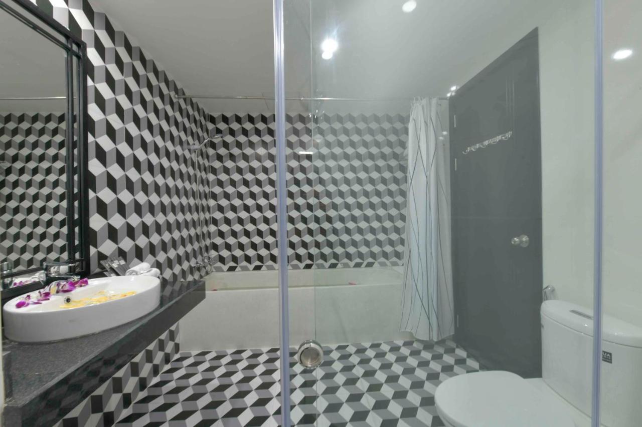 Gem Riverside 4*