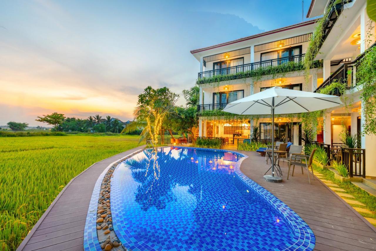 Sunkised Paddy Hotel 4*