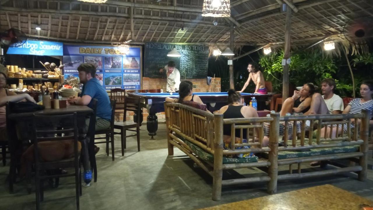 Homestay The Seaside And Bar *