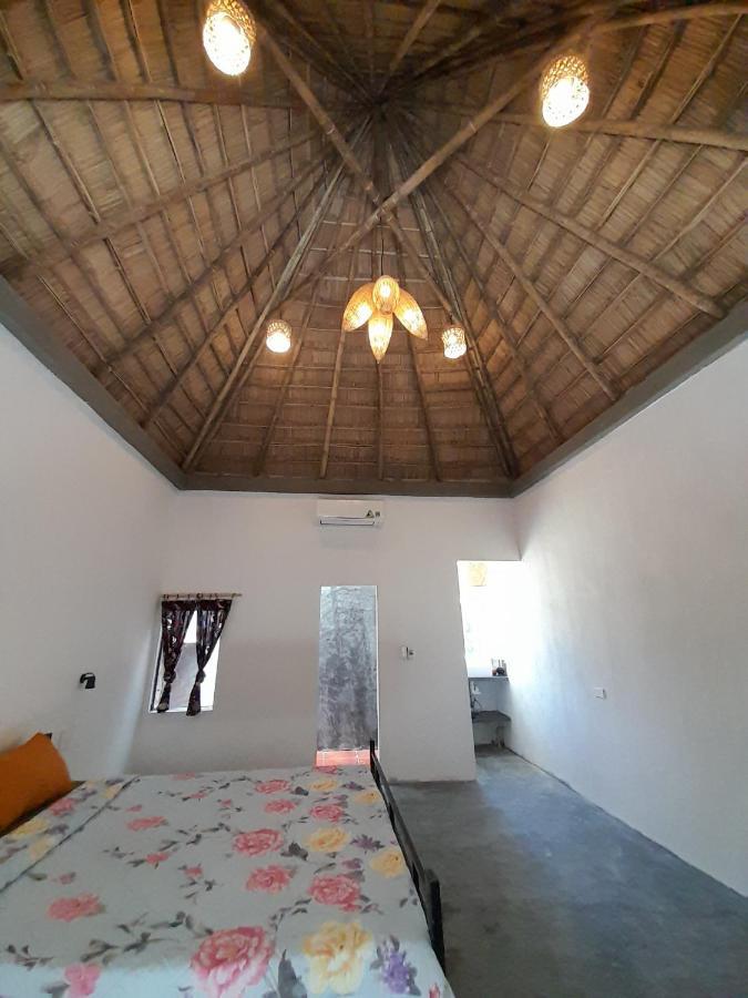 The Seaside And Bar Homestay