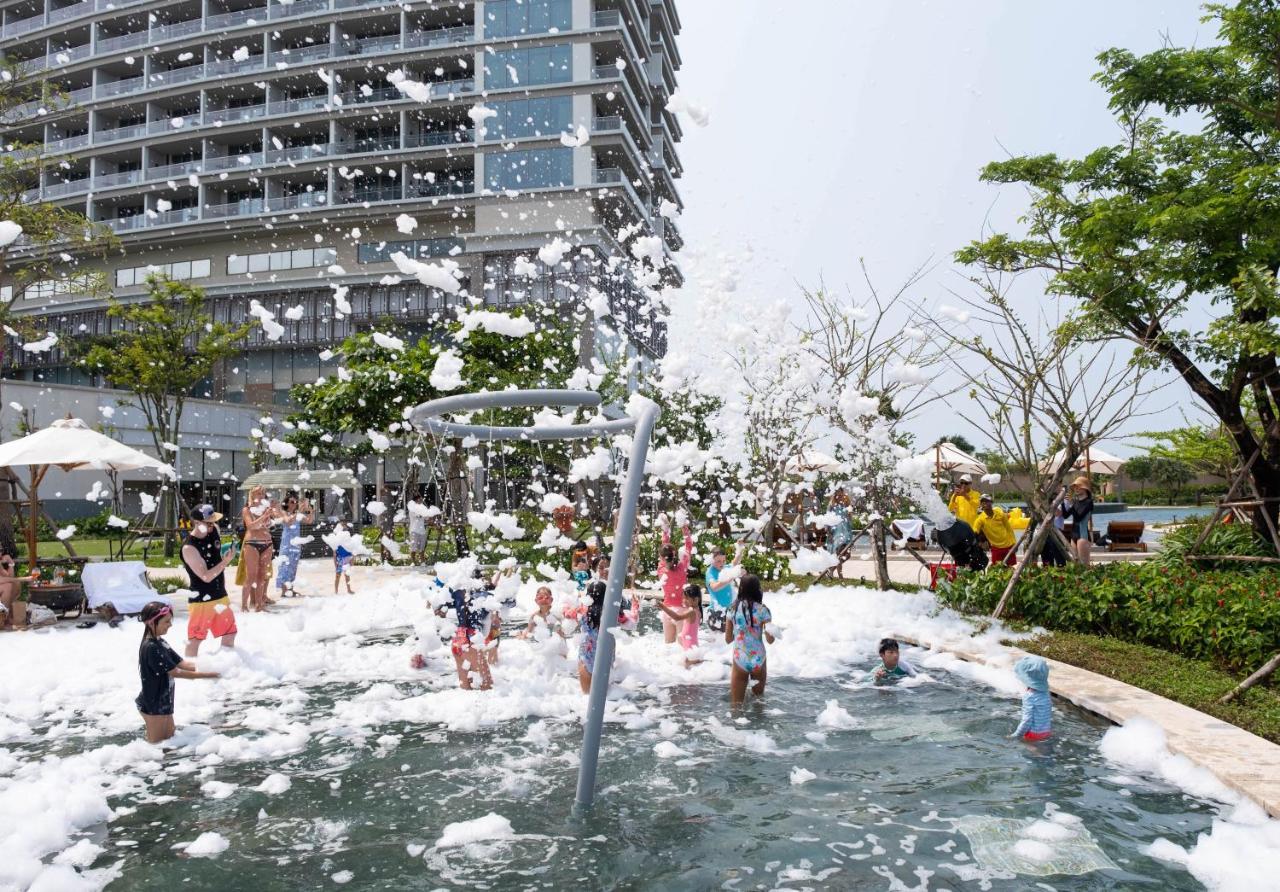 Khu nghỉ mát New World Hoiana 5*