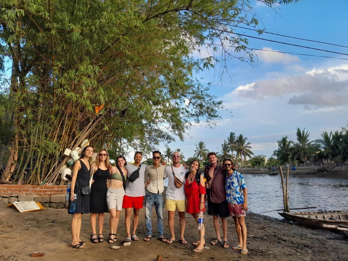 Homestay The Seaside And Bar