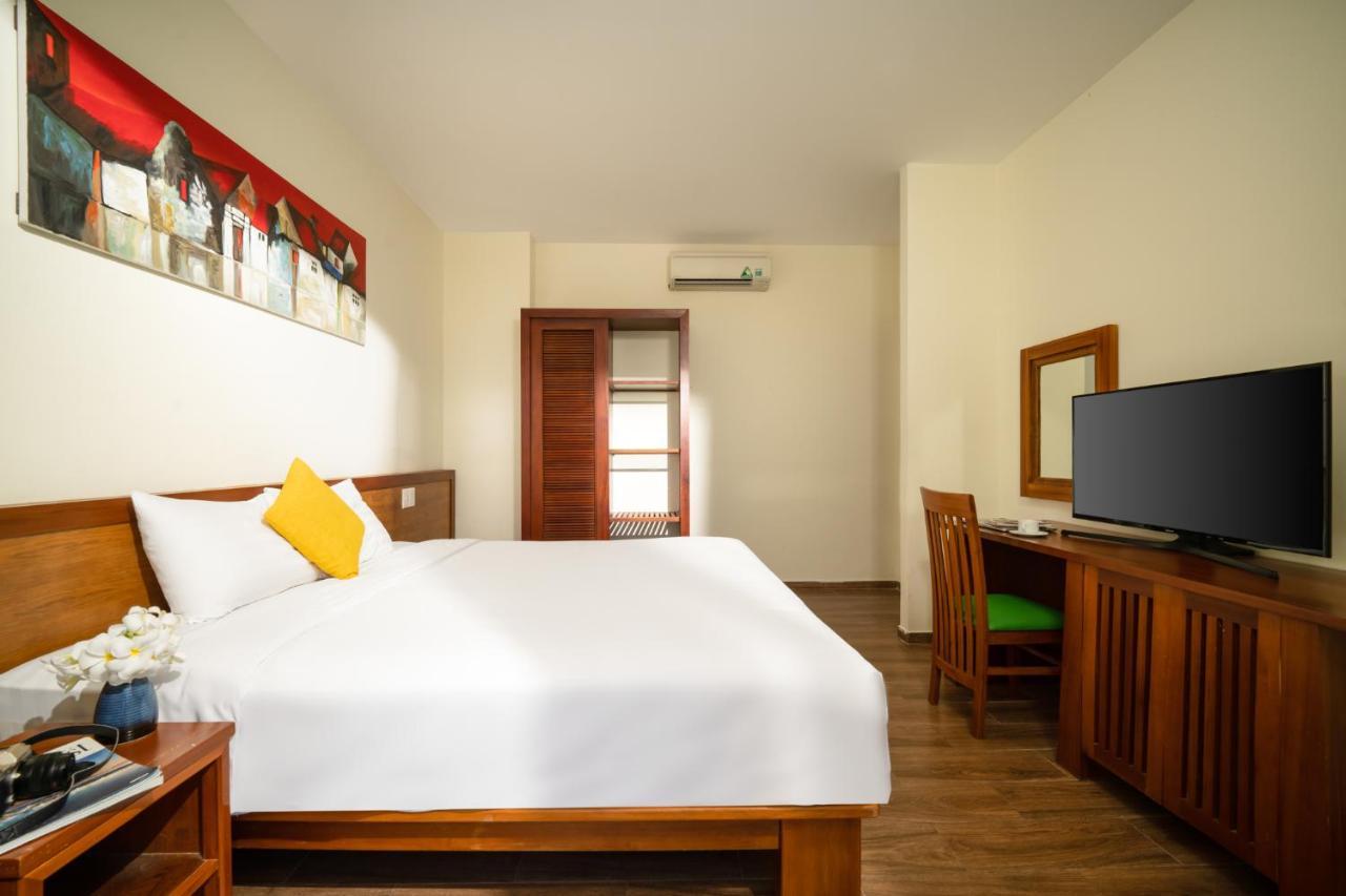Palm Garden & Pool Hotel