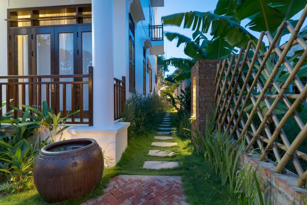 Riverside Hamlet & Villa *