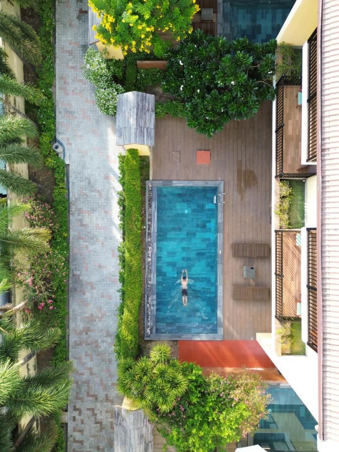 Palm Garden & Pool Hotel 4*