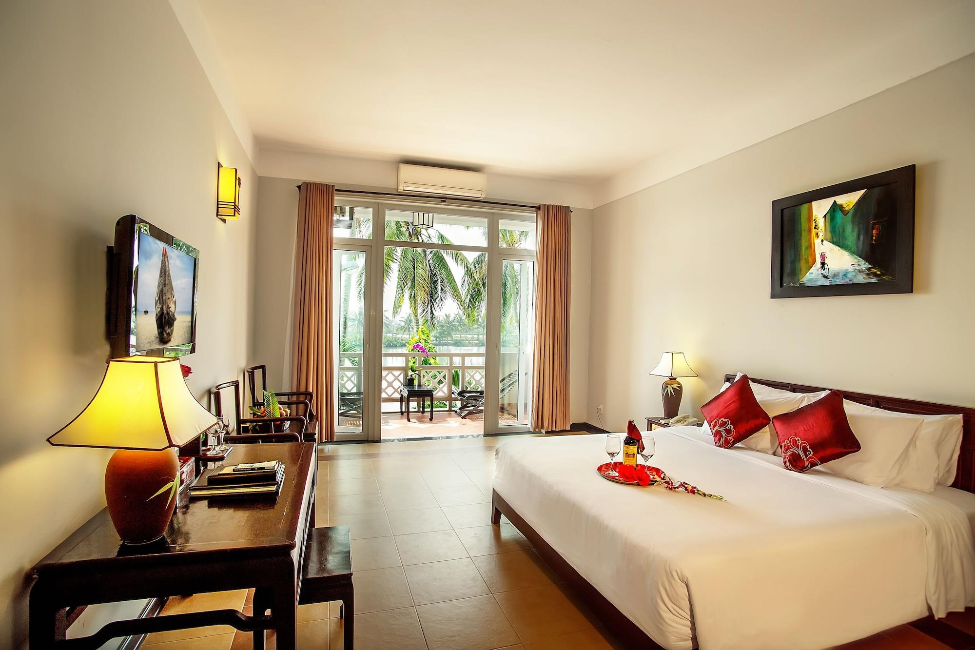 Resort Hoi An Beach Resort 4*