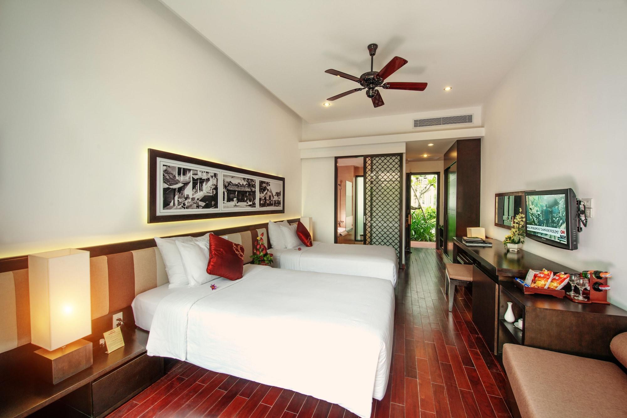 Resort Hoi An Beach Resort 4*