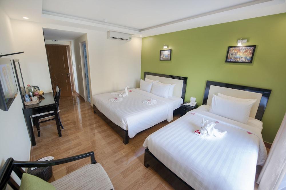 Rose Garden Hotel 3*