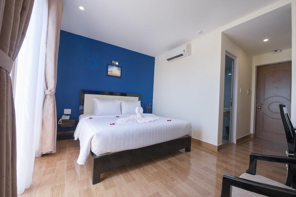 Hotel Rose Garden 3*