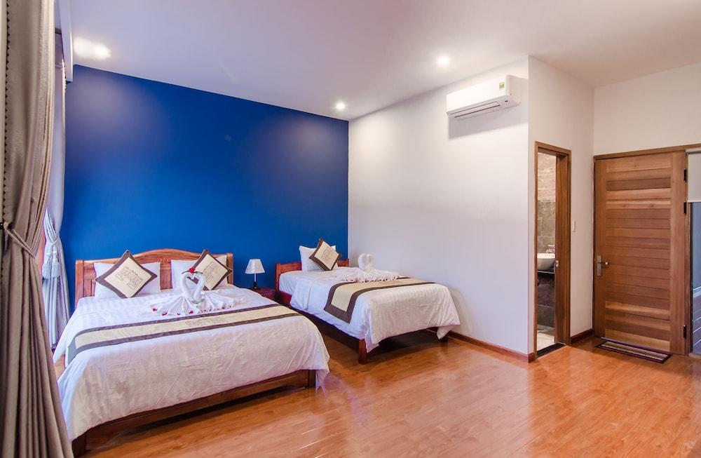 World Hotel 3*