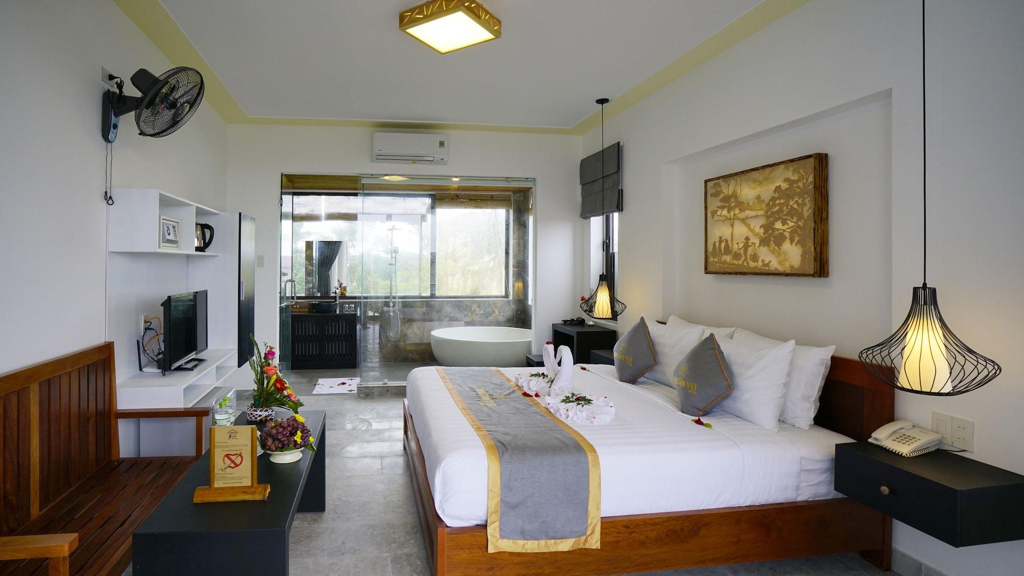 Serena Hoi An