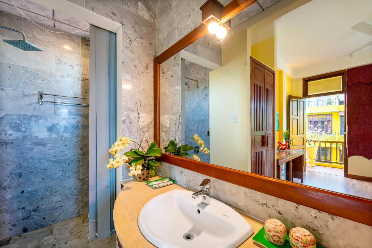 Riverside Oasis Hotel 3*