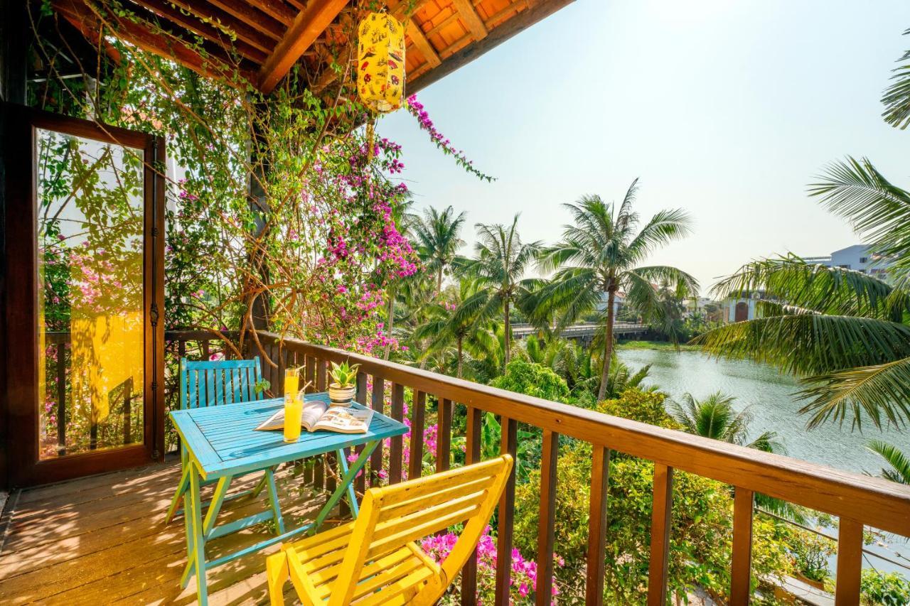 Riverside Oasis Hotel 3*