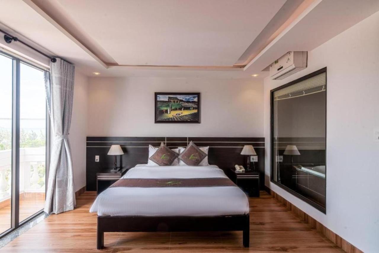 Hotel Front Beach Hotel 4*