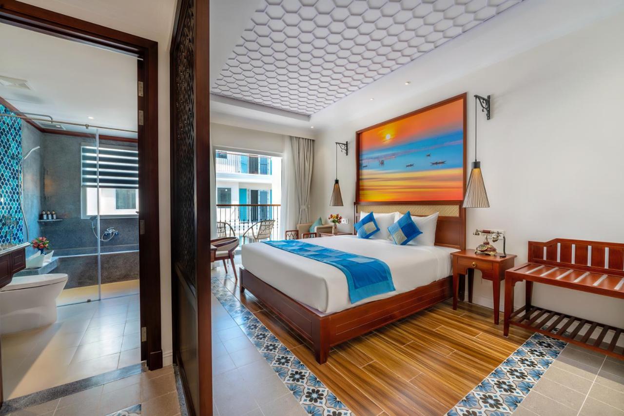 Amina Lantana & Hotel 4*